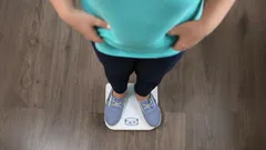 Waarom wordt je buik niet kleiner terwijl de weegschaal wel gewichtsverlies aangeeft?